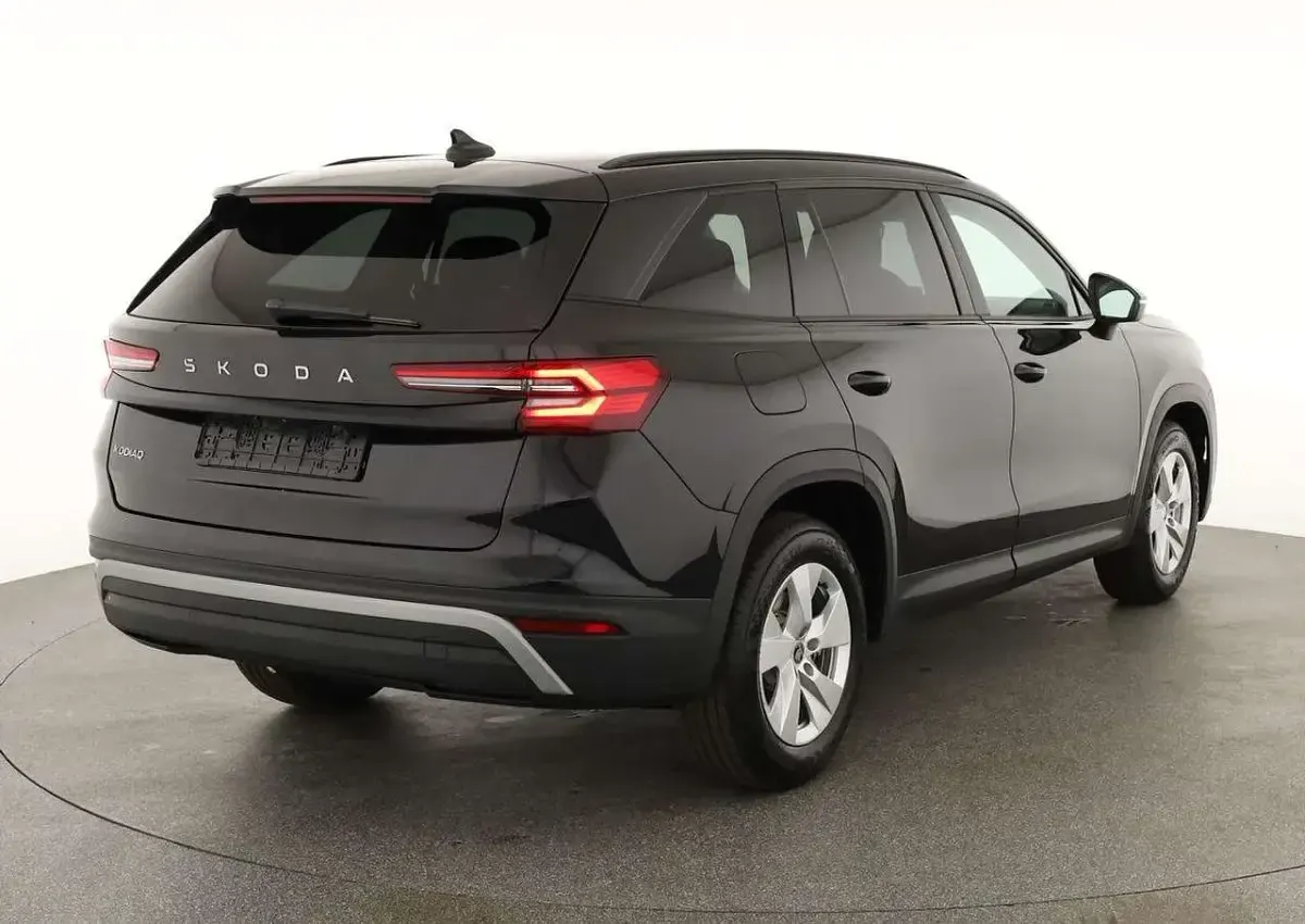 Neu Skoda Kodiaq Selection 150 PS (110 kW) 2026 Stahl grau SUV
