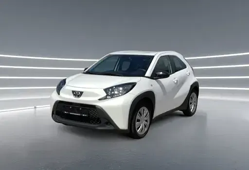 Gebraucht Toyota Aygo X X-play 72 PS (52 kW) 2023 Weiß SUV