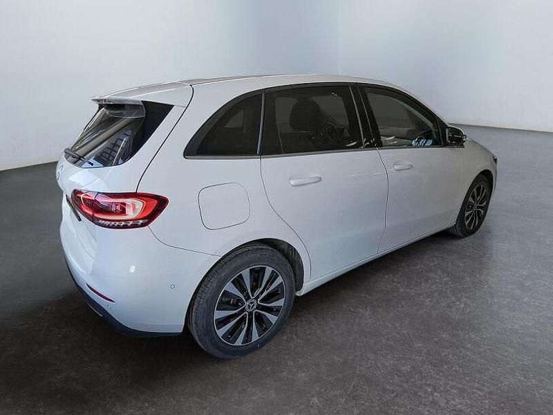 Gebraucht Mercedes B250e 160 PS (117 kW) 2022 Weiss Van / Kleinbus