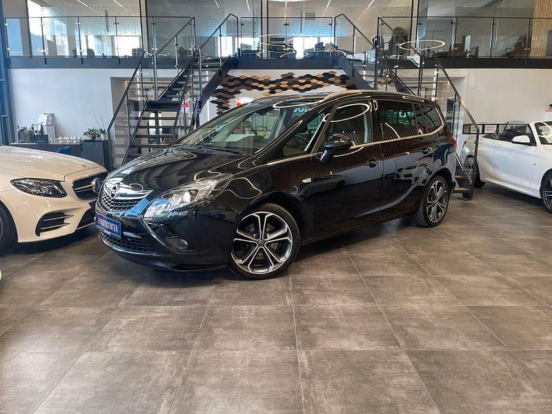 Schwarz Gebraucht 2013 Opel Zafira Tourer Sport Van / Kleinbus | 10.199 € (Fairer Preis) - Bild 1/4