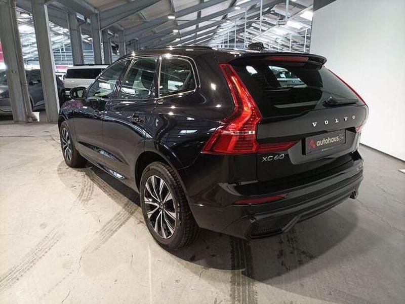 Gebraucht Volvo XC60 Plus 197 PS (144 kW) 2022 Schwarz SUV