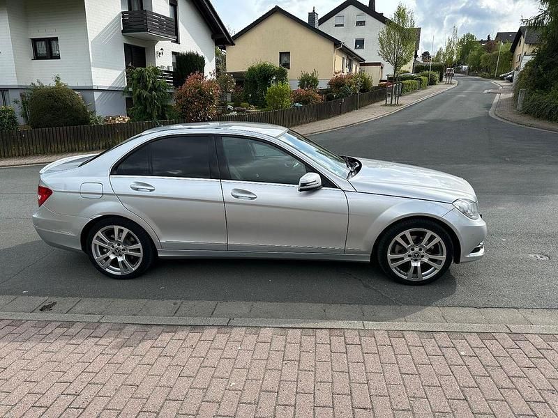 Gebraucht Mercedes C250 Elegance 204 PS (150 kW) 2013 Grau Limousine