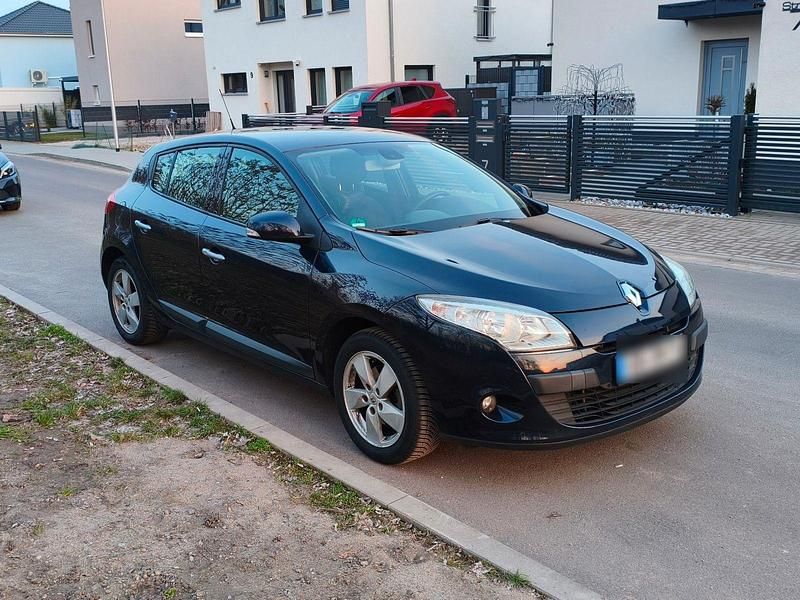 Gebraucht Renault Mégane Dynamique 110 PS (80 kW) 2010 Blau Limousine