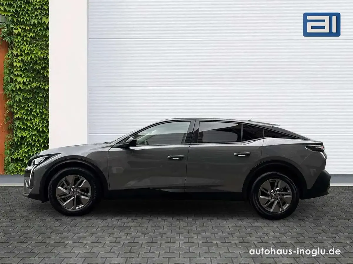 Gebraucht Peugeot 408 Allure 145 PS (106 kW) 2025 Grau SUV