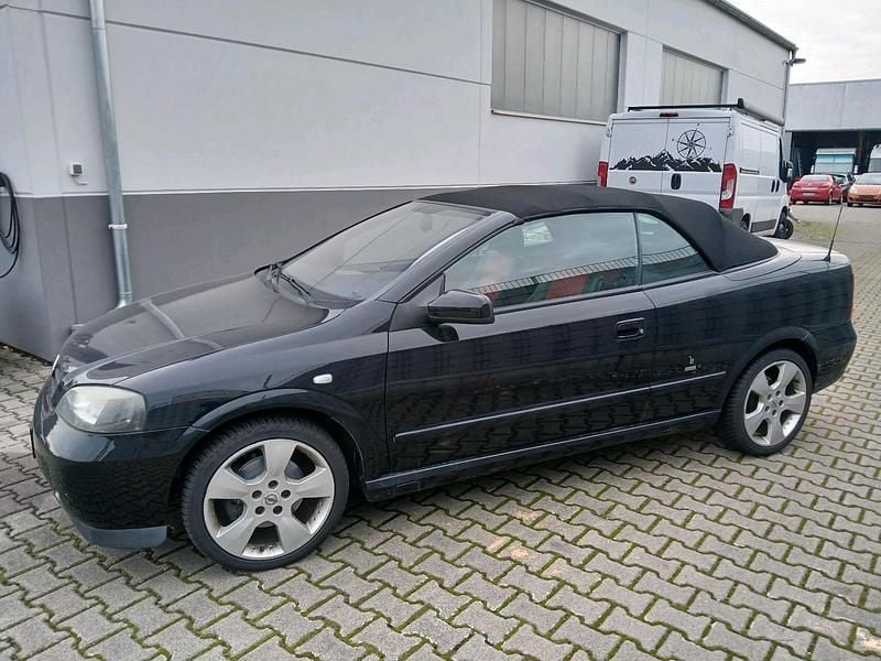 Schwarz Gebraucht 2005 Opel Astra Cabriolet Cabrio | 2.890 € (Fairer Preis) - Bild 1/4