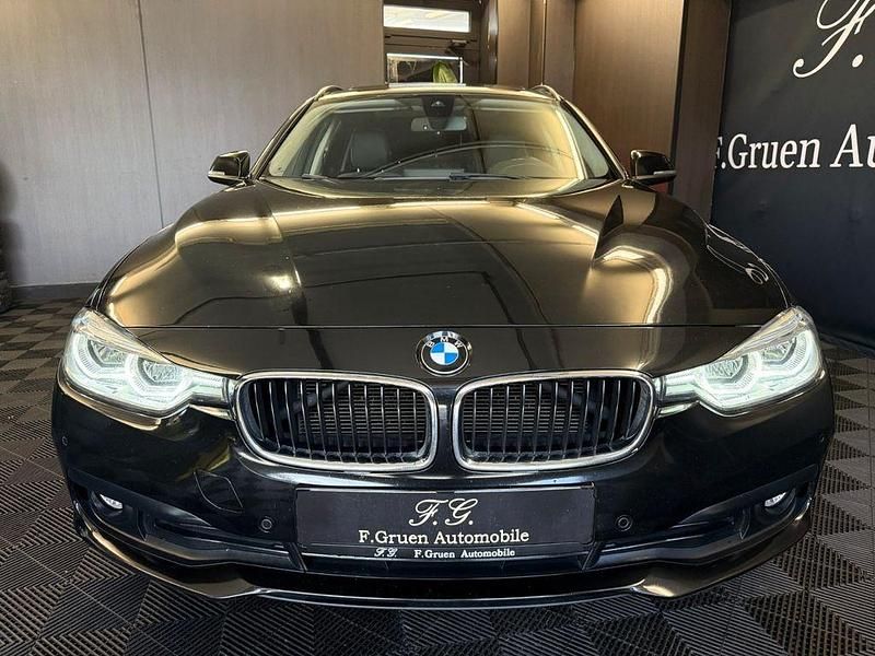 Gebraucht BMW 320 Advantage 190 PS (139 kW) 2016 Schwarz Limousine