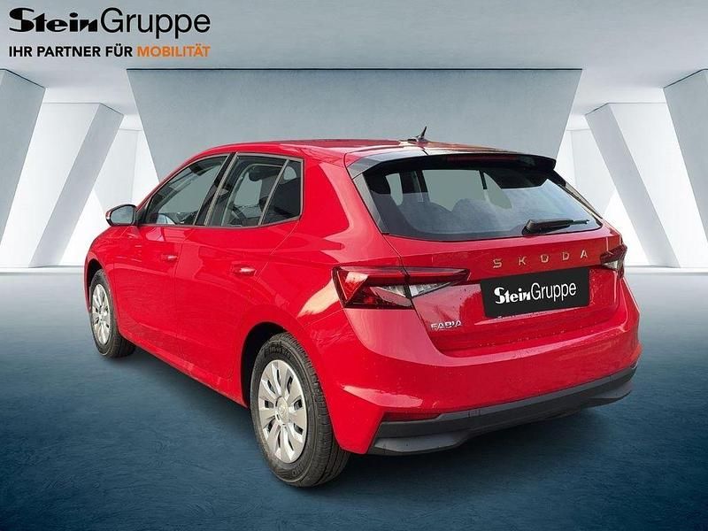 Gebraucht Skoda Fabia Selection 80 PS (58 kW) 2025 Rot Limousine