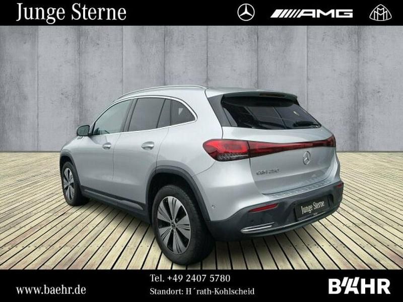 Gebraucht Mercedes EQA250 Progressive 139 kW (190 PS) 2021 Iridiumsilber (metallic) SUV