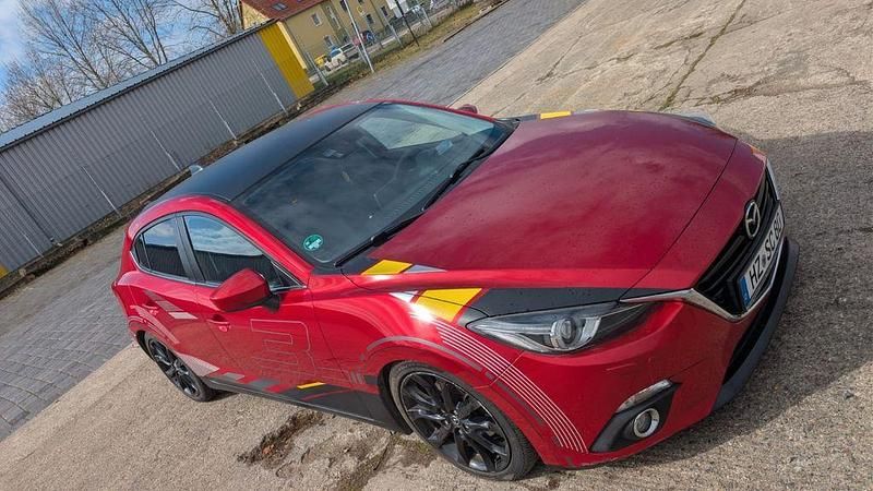 Gebraucht Mazda 3 Sports-Line 150 PS (110 kW) 2014 Rot Limousine