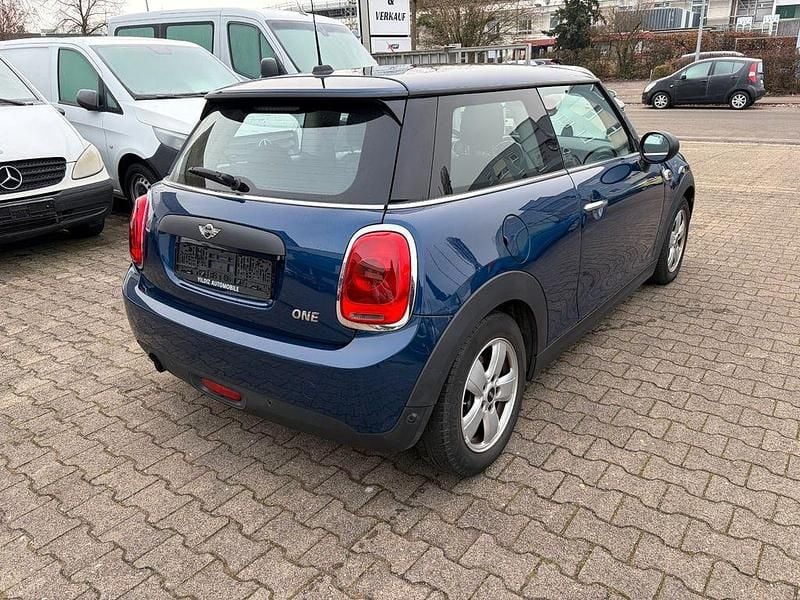 Gebraucht Mini ONE 102 PS (75 kW) 2017 Blau Kleinwagen