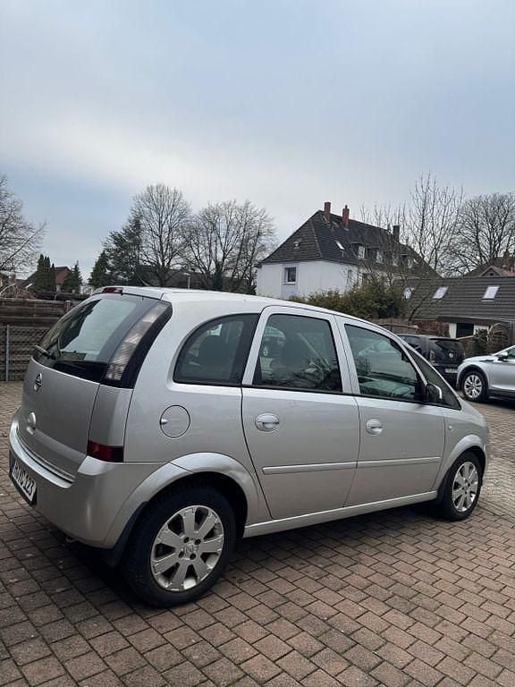 Gebraucht Opel Meriva 105 PS (77 kW) 2008 Silber Van / Kleinbus