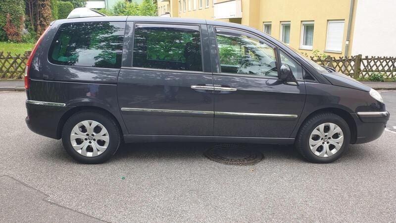 Grau Gebraucht 2010 Citroën C8 Van / Kleinbus | 4.000 € - Bild 1/4