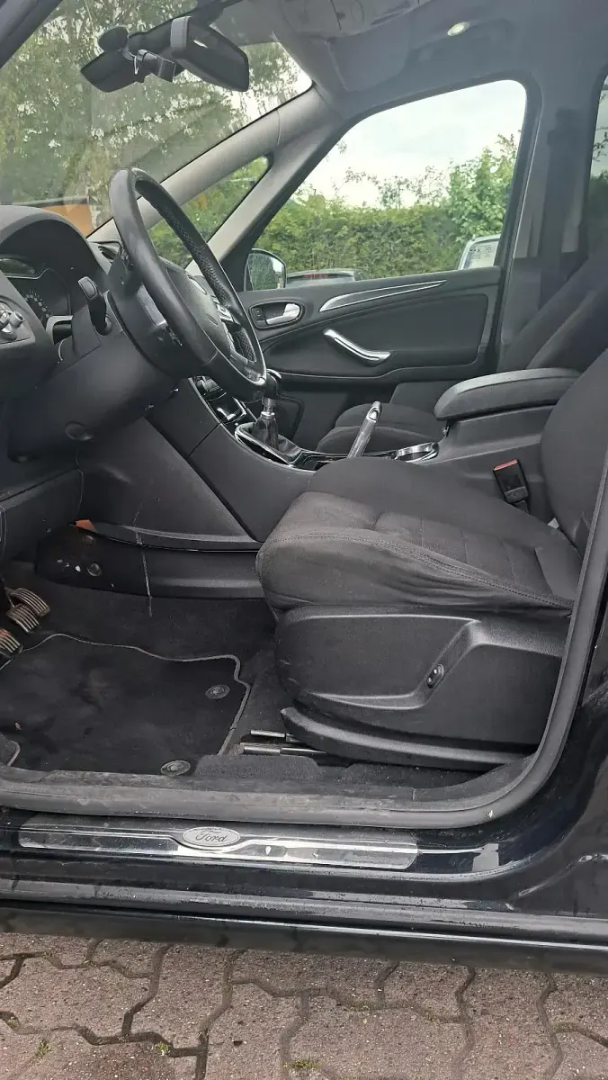 Gebraucht Ford S-MAX S 140 PS (102 kW) 2013 Schwarz Van / Kleinbus