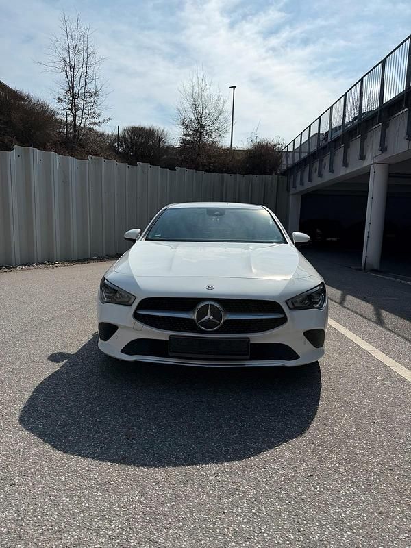 Gebraucht Mercedes CLA200 150 PS (110 kW) 2020 Weiß Limousine