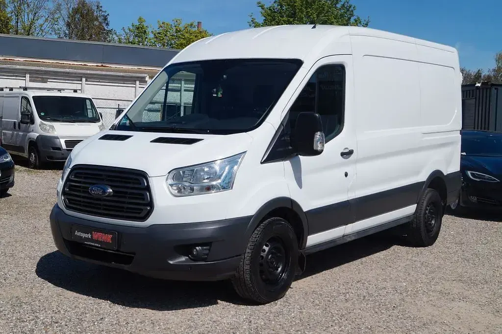 Usado Ford Transit 131 HP (96 kW) 2018 Branco Sedan