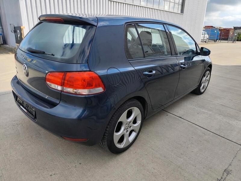 Gebraucht VW Golf VI Trendline 105 PS (77 kW) 2011 Blau Kleinwagen