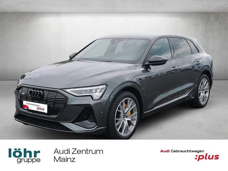 Grau Gebraucht 2022 Audi e-tron S-Line SUV | 37.580 € (Guter Preis) - Bild 1/4