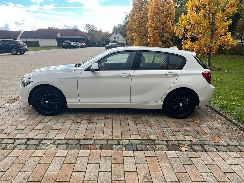 Gebraucht BMW 116 Performance 136 PS (100 kW) 2014 Weiß Kleinwagen