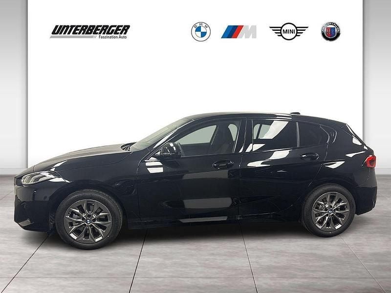 Ny BMW 116 122 HK (89 kW) 2026 Sort Hatchback