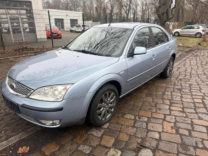 Gebraucht Ford Mondeo 145 PS (106 kW) 2006 Blau Limousine