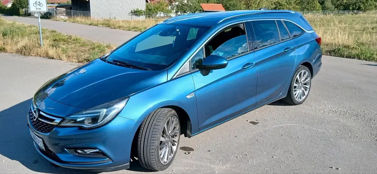 Gebraucht Opel Astra 150 PS (110 kW) 2016 Blau Kombi