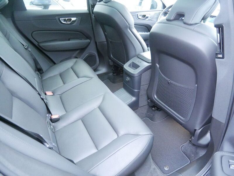 Gebraucht Volvo XC60 Plus 349 PS (256 kW) 2024 Vapour grey SUV