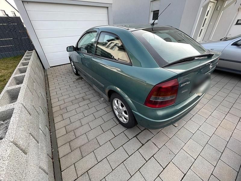 Gebraucht Opel Astra 101 PS (74 kW) 2003 Grün Coupé
