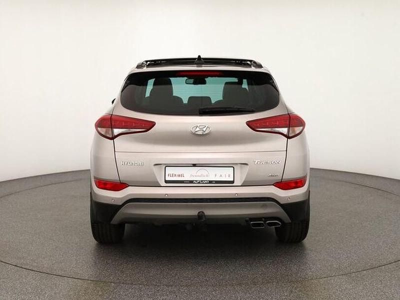 Second-hand Hyundai Tucson Premium 185 CP (136 kW) 2016 Bej SUV