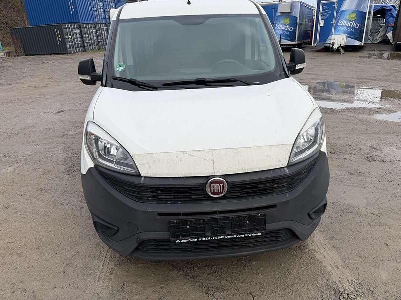 Gebraucht Fiat Doblò Basis 80 PS (58 kW) 2017 Weiß Van / Kleinbus
