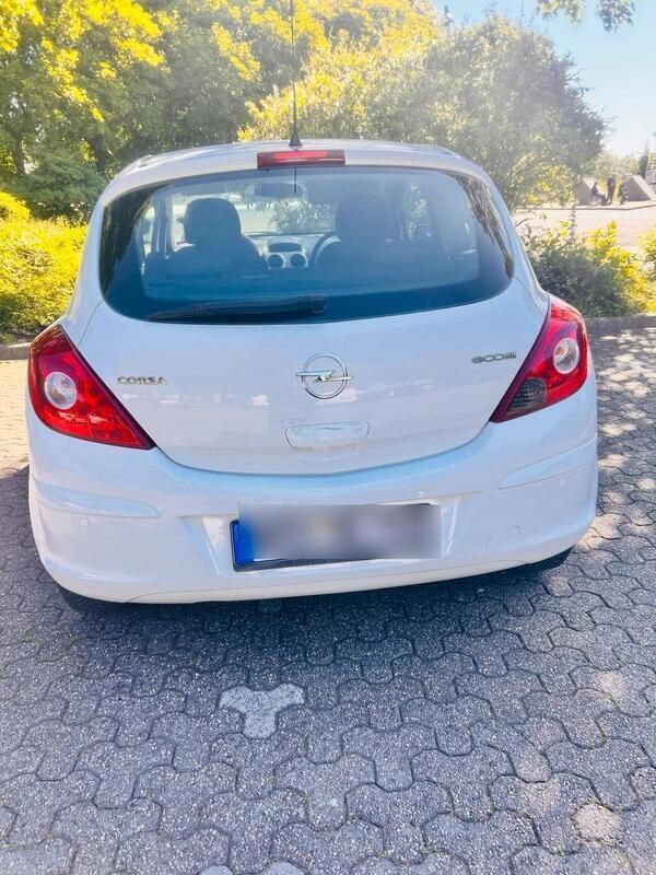 Weiß Gebraucht 2010 Opel Corsa Kleinwagen | 1.800 € (Fairer Preis) - Bild 1/4