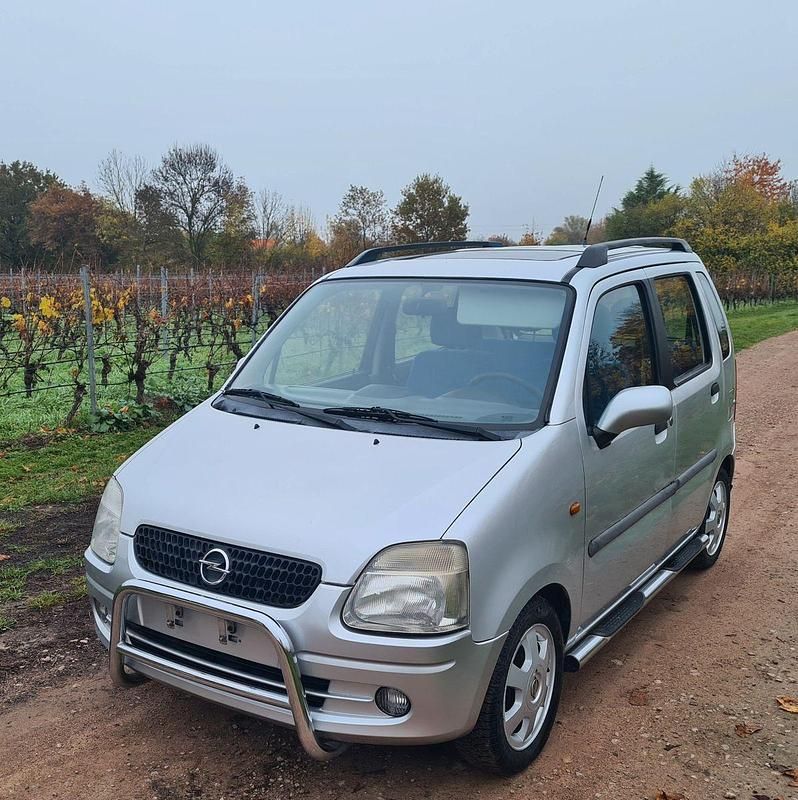Silber Gebraucht 2001 Opel Agila Color Edition Kleinwagen | 1.499 € (Fairer Preis) - Bild 1/4