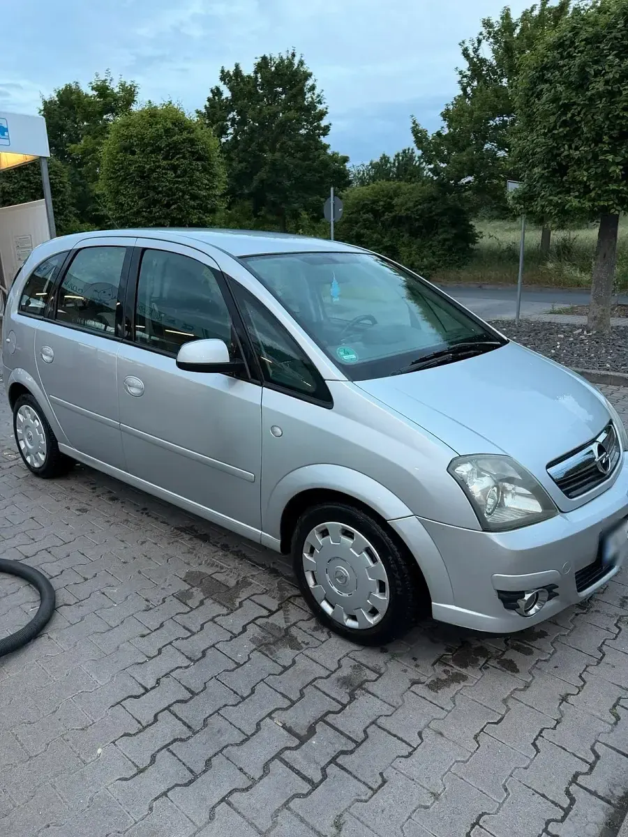 Gebraucht Opel Meriva 90 PS (66 kW) 2009 Silber Van / Kleinbus