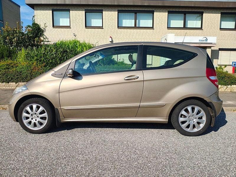 Gold Gebraucht 2005 Mercedes A150 Elegance Coupé | 2.490 € (Superpreis) - Bild 1/4