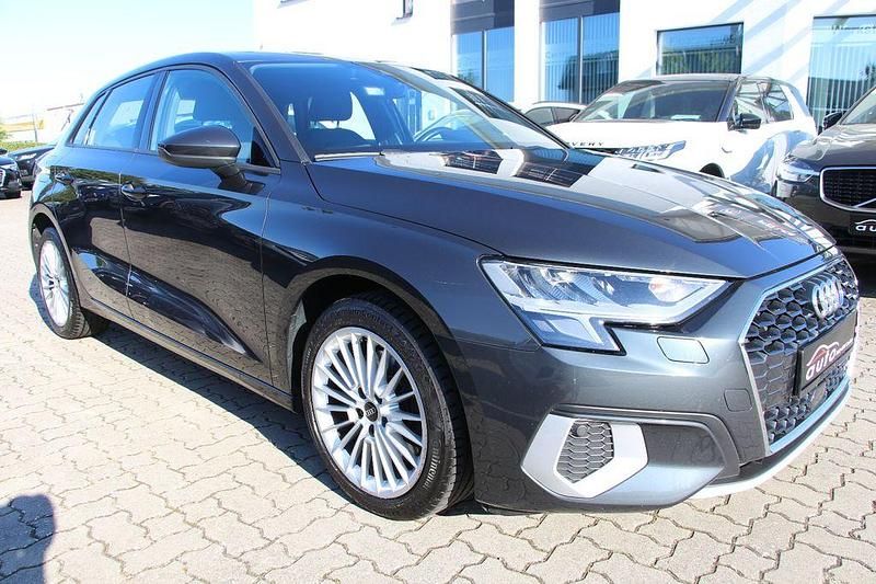 Gebraucht Audi A3 Sportback Advanced 150 PS (110 kW) 2021 Grau Kleinwagen