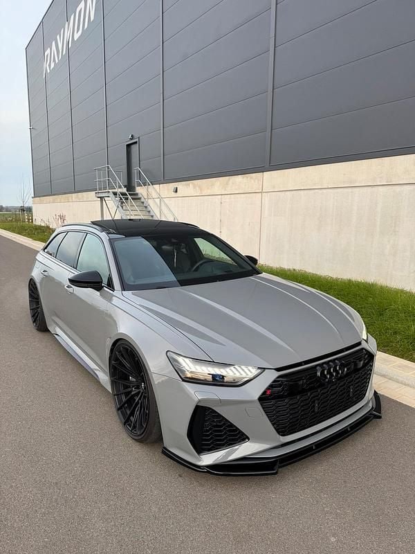 Grau Gebraucht 2023 Audi RS6 Design Kombi | 119.899 € - Bild 1/4