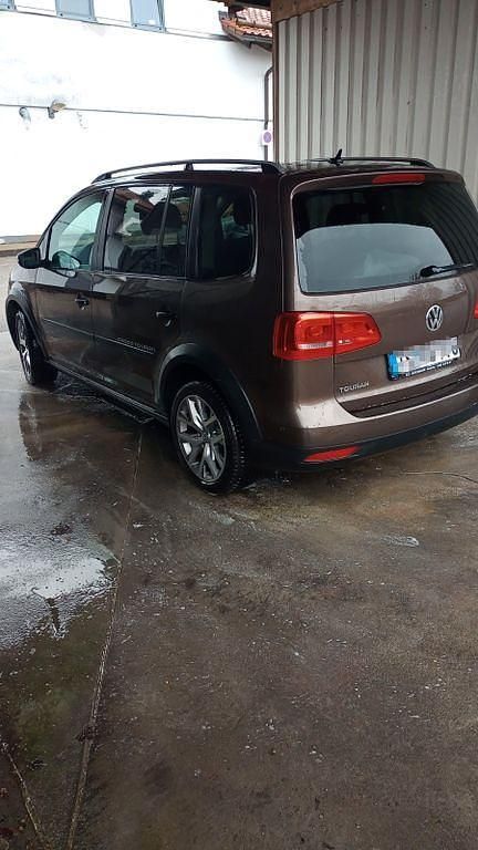 Gebraucht 2014 VW Touran Cross Van / Kleinbus | 13.900 € (Teuer) - Bild 1/4