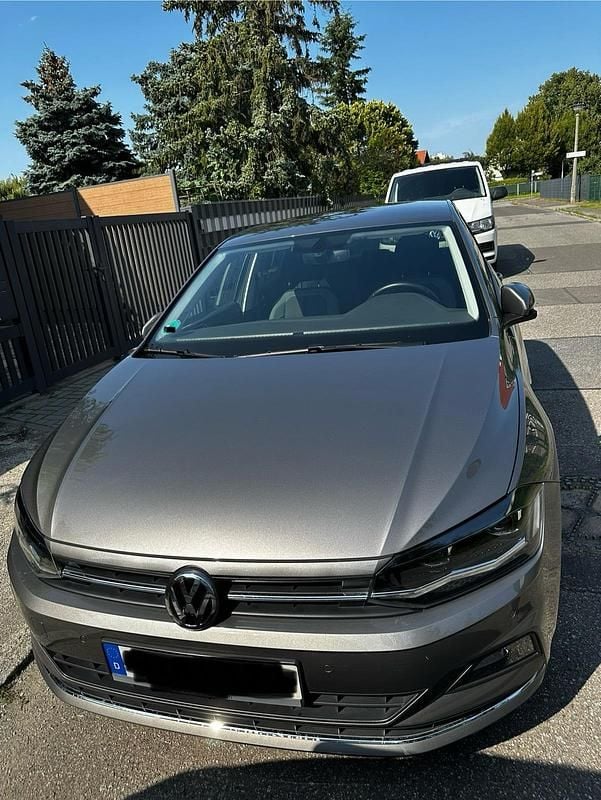 Grau Gebraucht 2019 VW Polo Highline Kleinwagen | 13.800 € (Superpreis) - Bild 1/4