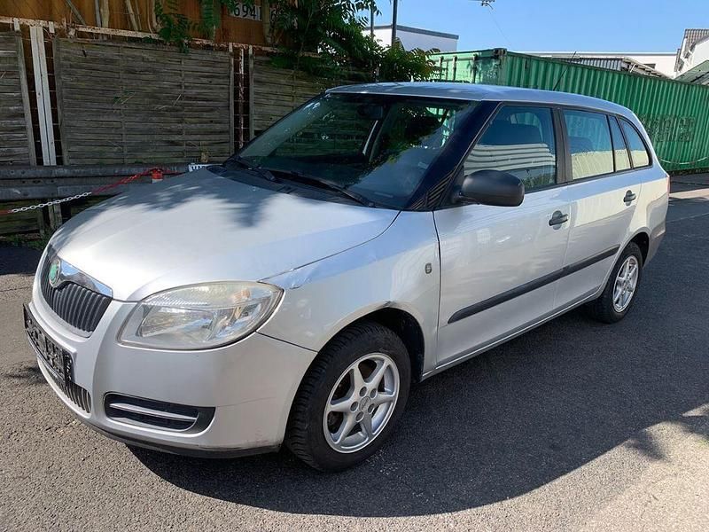 Silber Gebraucht 2009 Skoda Fabia Cool Edition Kombi | 1.299 € (Guter Preis) - Bild 1/4