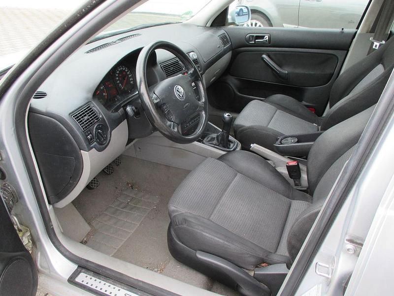 Gebraucht VW Golf IV 116 PS (85 kW) 2001 Silber Limousine