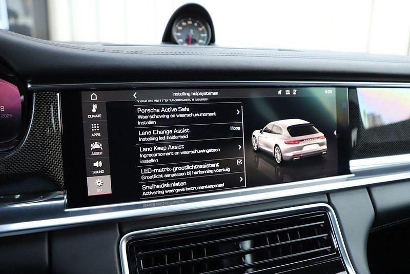 Grau Gebraucht 2018 Porsche Panamera Turbo Limousine | 62.475 € (Superpreis) - Bild 1/4