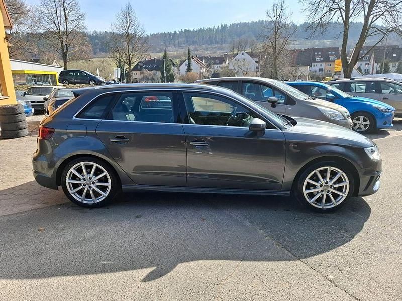 Gebraucht Audi A3 S-Line 125 PS (91 kW) 2016 Grau Limousine