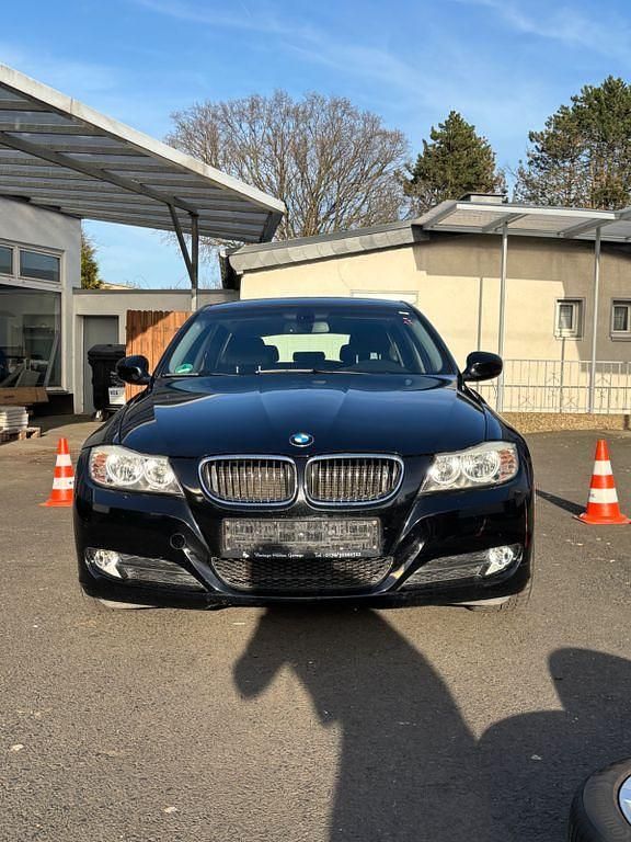 Gebraucht BMW 330 272 PS (200 kW) 2009 Schwarz Kombi