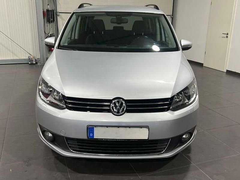 Gebraucht VW Touran 105 PS (77 kW) 2011 Silber Van / Kleinbus