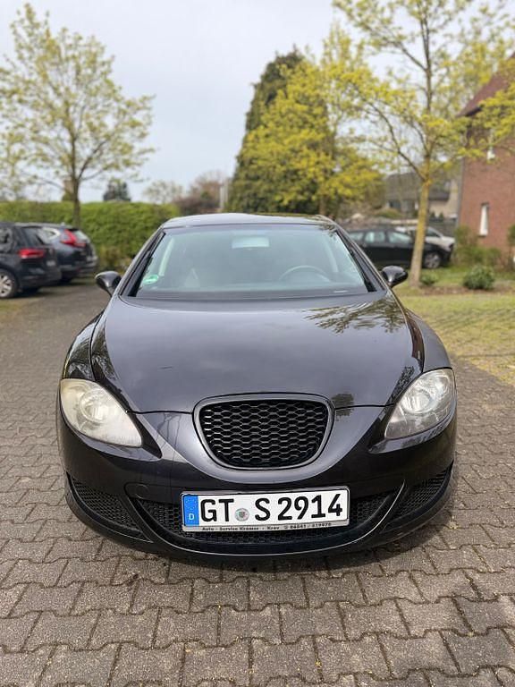 Second-hand Seat Leon 102 CP (75 kW) 2007 Negru Hatchback