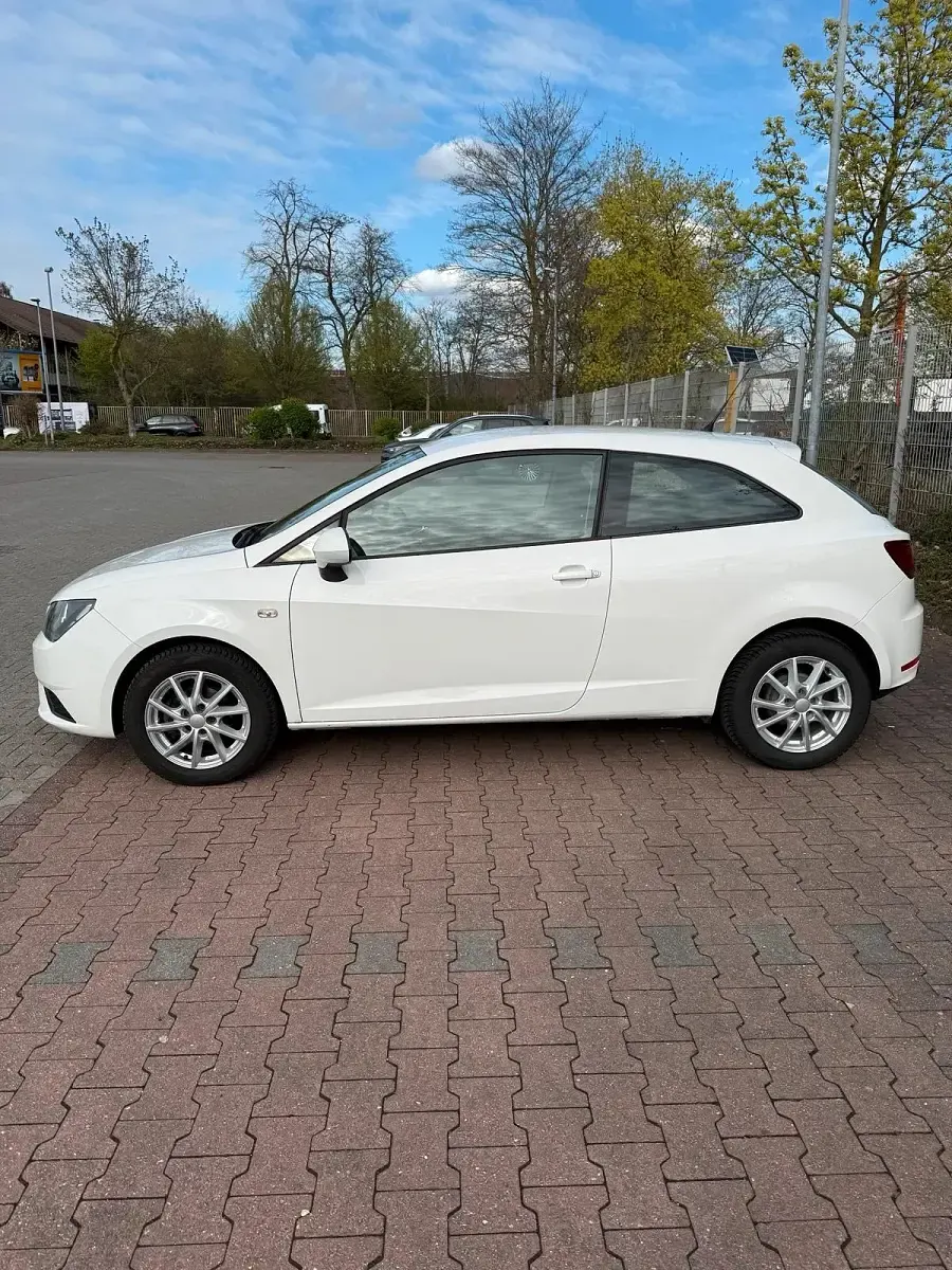 Gebraucht Seat Ibiza Reference 75 PS (55 kW) 2015 Weiß Kleinwagen