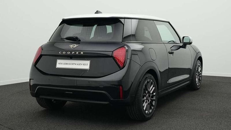 Gebraucht Mini Cooper Classic 156 PS (114 kW) 2024 Schwarz Kleinwagen