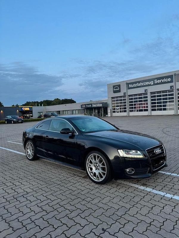 Second-hand Audi A5 Design 211 CP (155 kW) 2009 Negru Coupe