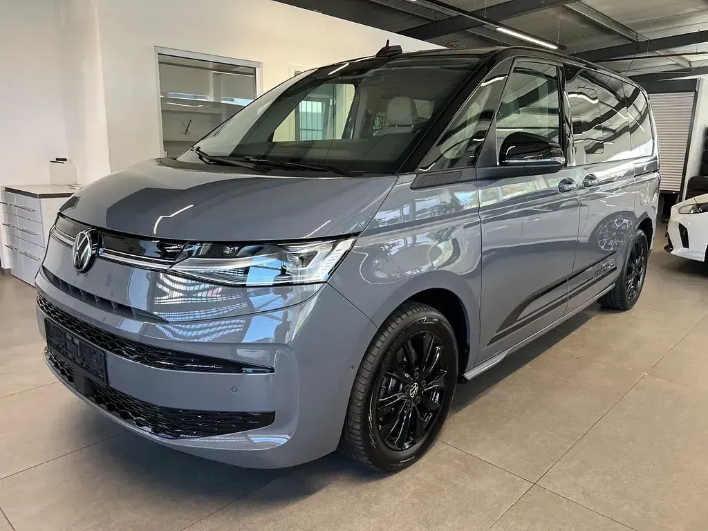 Gebraucht VW Multivan Edition 150 PS (110 kW) 2025 Andere Van / Kleinbus