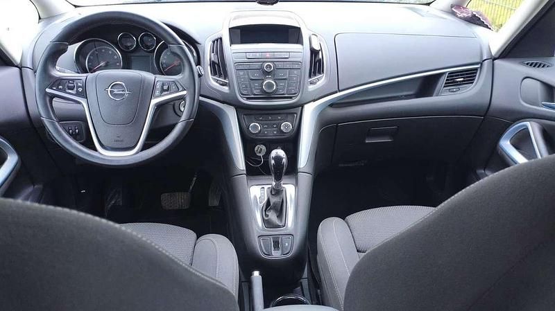 Gebraucht Opel Zafira Tourer Edition 140 PS (102 kW) 2011 Van / Kleinbus