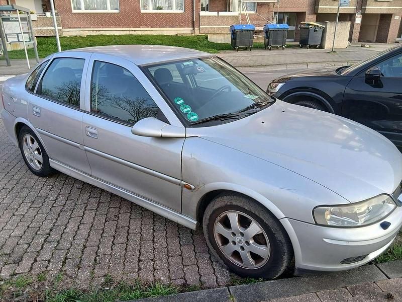 Gebraucht Opel Vectra 101 PS (74 kW) 2001 Grau Limousine